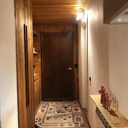 Dom wakacyjny Ampio Giardino Adiacente Piste Sci 4/6 Posti Letto *