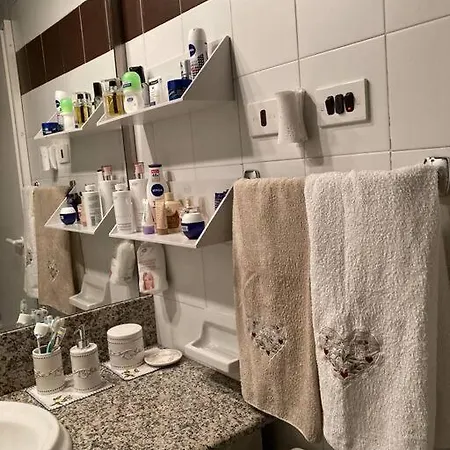 Dom wakacyjny Ampio Giardino Adiacente Piste Sci 4/6 Posti Letto *